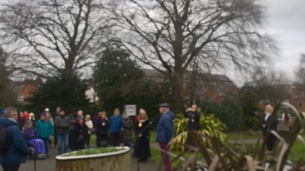 Public put down stones to ordinary&nbsp;people