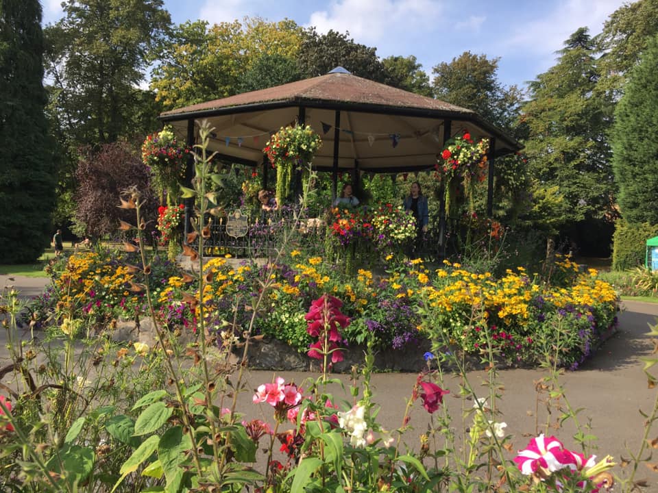 Town sets gold standard&nbsp;again